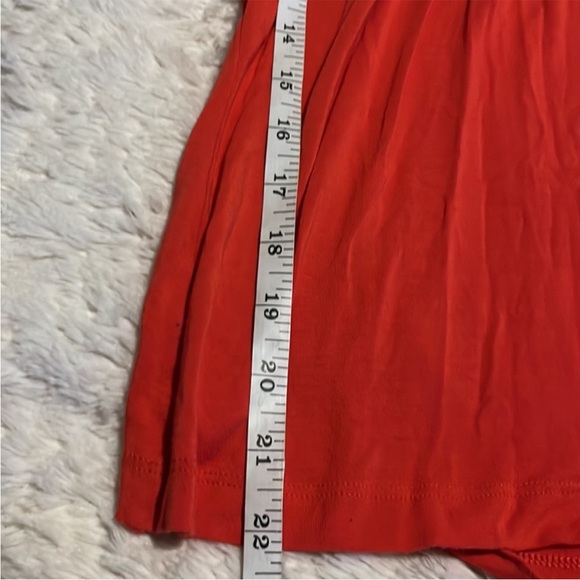 Vintage Women’s St John Orange woman's short sleeve top. Beaded v-neck. Sz small - Picture 6 of 6